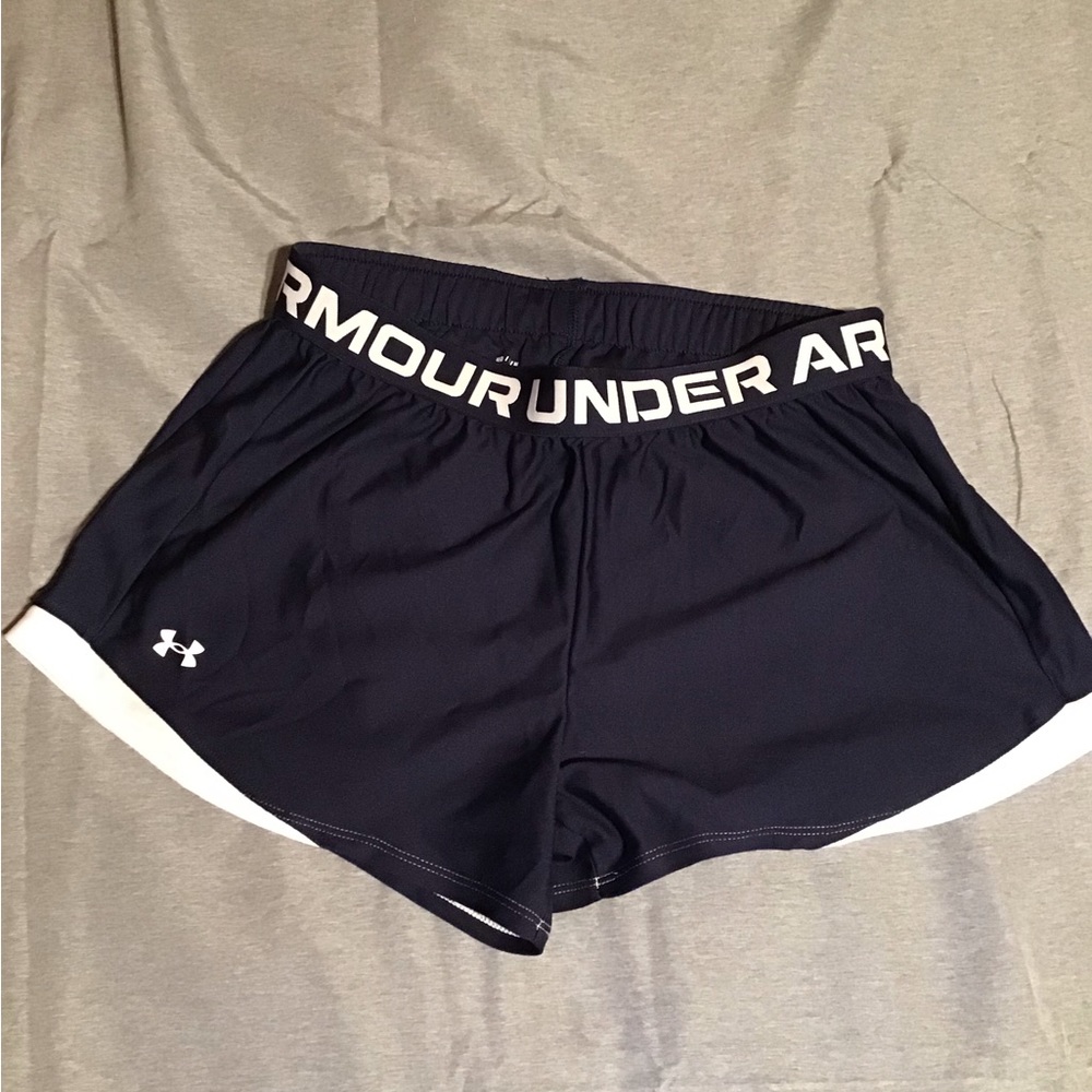 Women Under Armour Shorts. Size Medium.